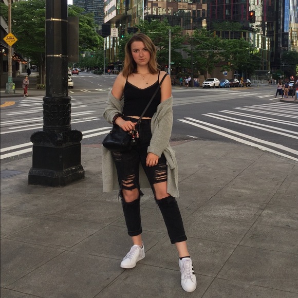 Meet the Posher - Picture 3 of 6